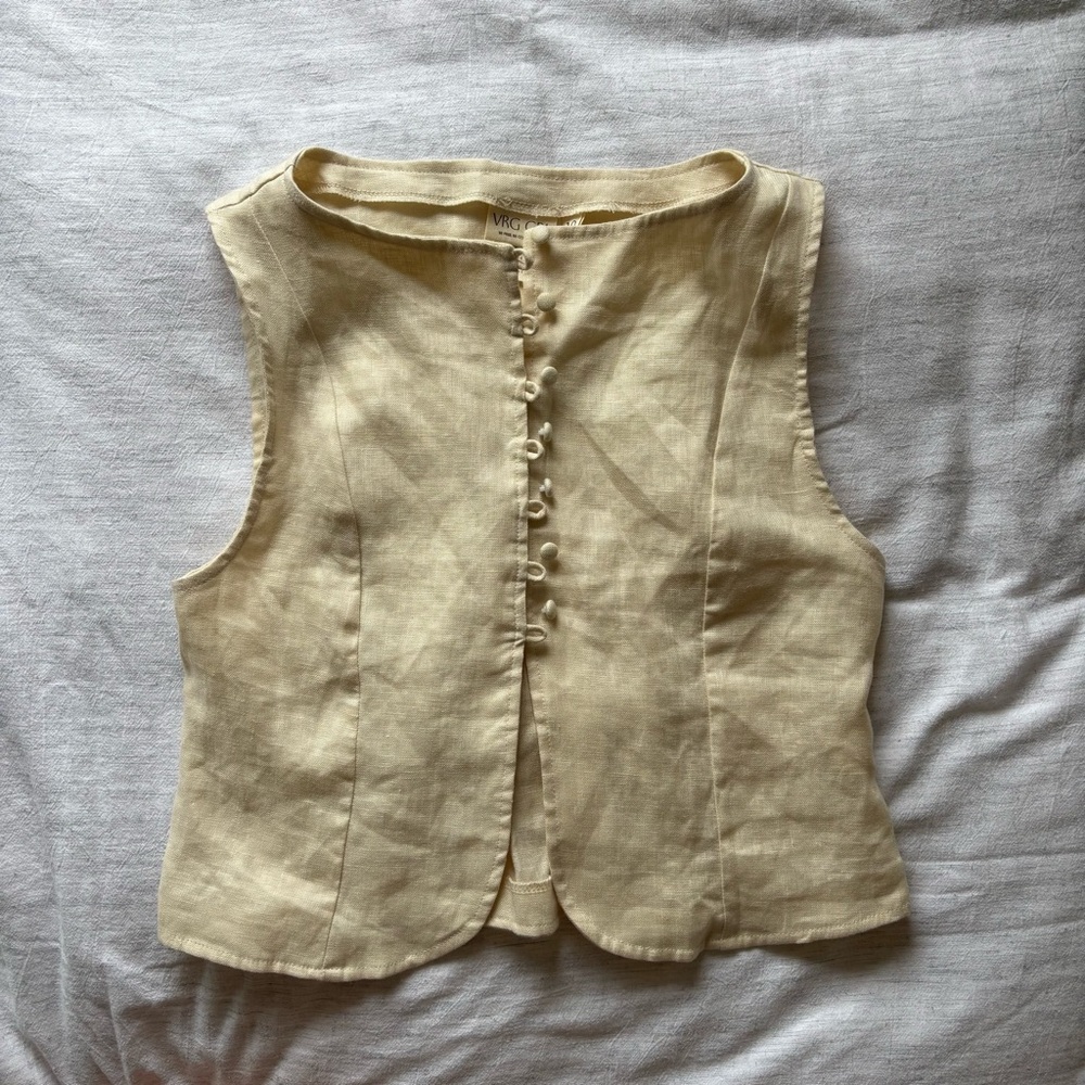 VRG GRL Celeste Linen Button-Front Vest in Pale Yellow